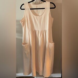 Lagenlook Cream colored flowy sleeveless Dress w/ pockets